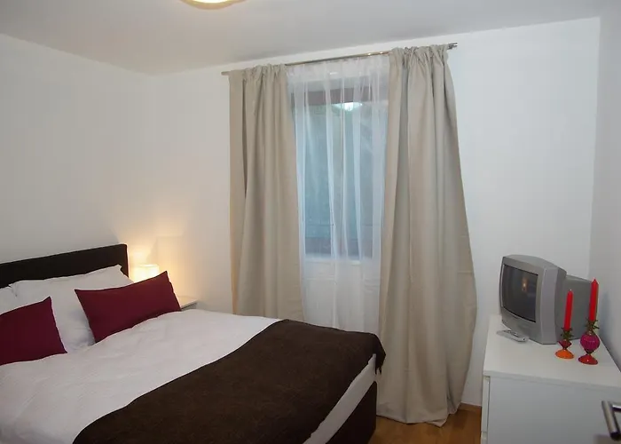 Klausner Apartment *